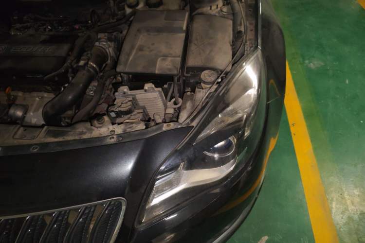 Used Buick Regal 2015 1.6T Fashion Tech Model Engine Bay Left