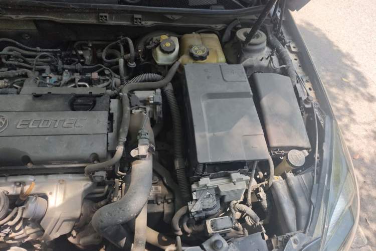 Used Buick Regal 2015 1.6T Leading Technology Model Engine Bay Left