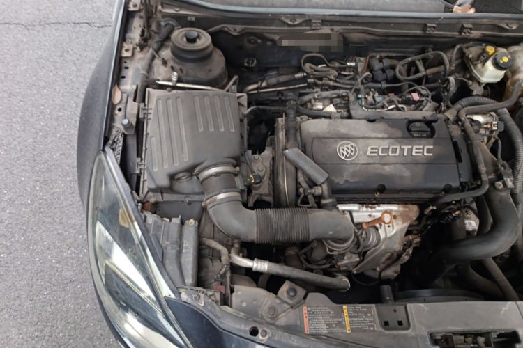 Used Buick Regal 2015 1.6T Leading Technology Model Engine Bay Right