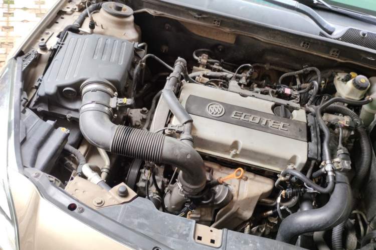 Used Buick Regal 2015 1.6T Elite Tech Model Engine Bay Right