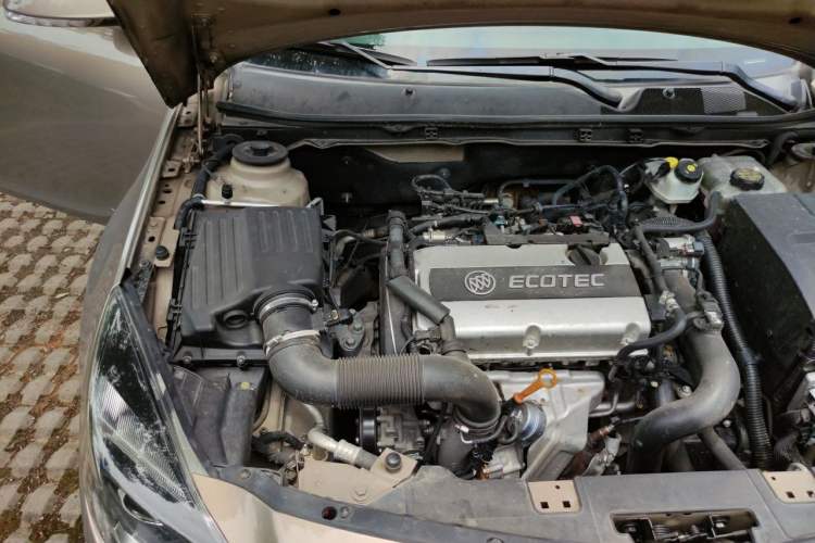 Used Buick Regal 2015 1.6T Elite Tech Model Engine Bay Right