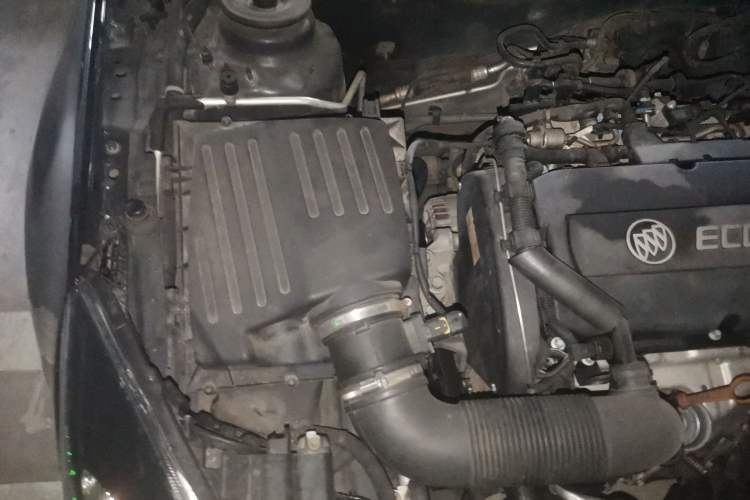 Used Buick Regal 2015 1.6T Leading Technology Model Engine Bay Right