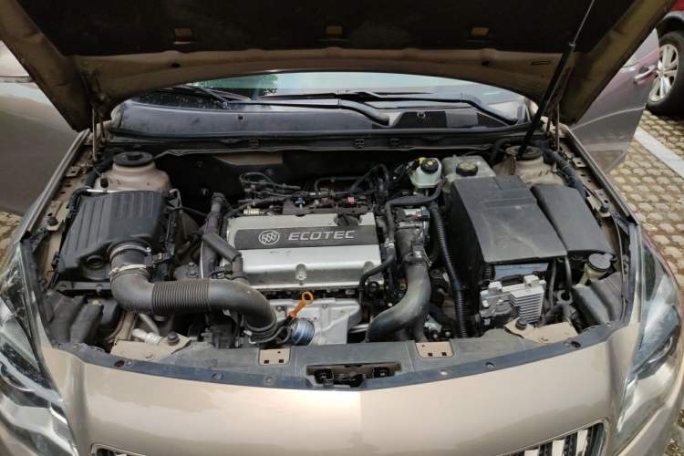 Used Buick Regal 2015 1.6T Elite Tech Model Engine Bay