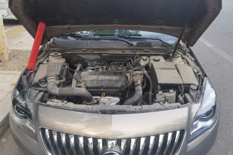 Used Buick Regal 2015 1.6T Fashion Tech Model Engine Bay