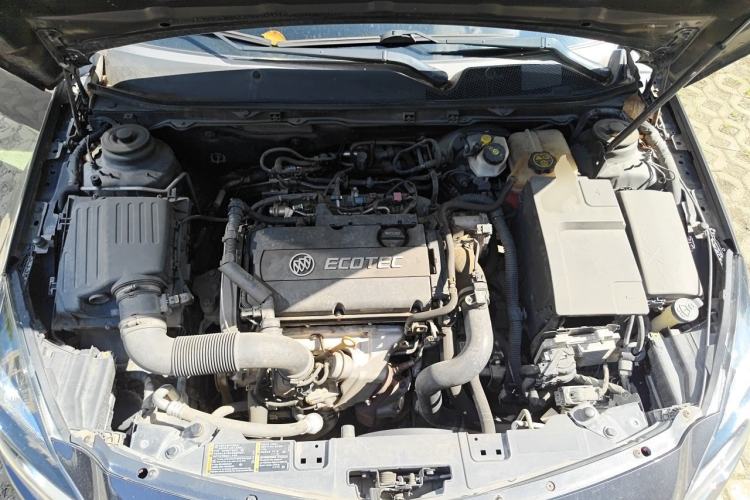 Used Buick Regal 2015 1.6T Leading Technology Model Engine Bay