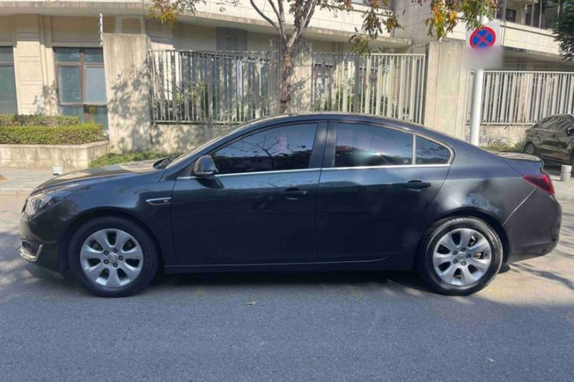 Used Buick Regal 2015 1.6T Leading Technology Model Exterior 3