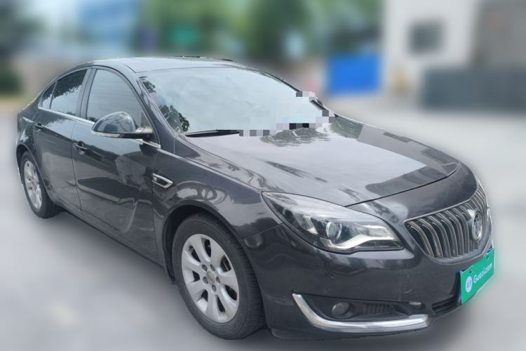 Used Buick Regal 2015 1.6T Leading Technology Model Front Right 45 Deg