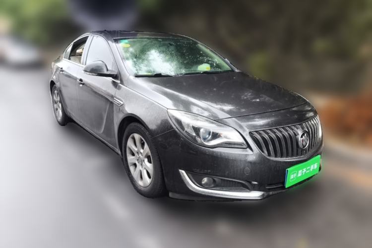 Used Buick Regal 2015 2.0L Leading Fashion Edition Front Right 45 Deg