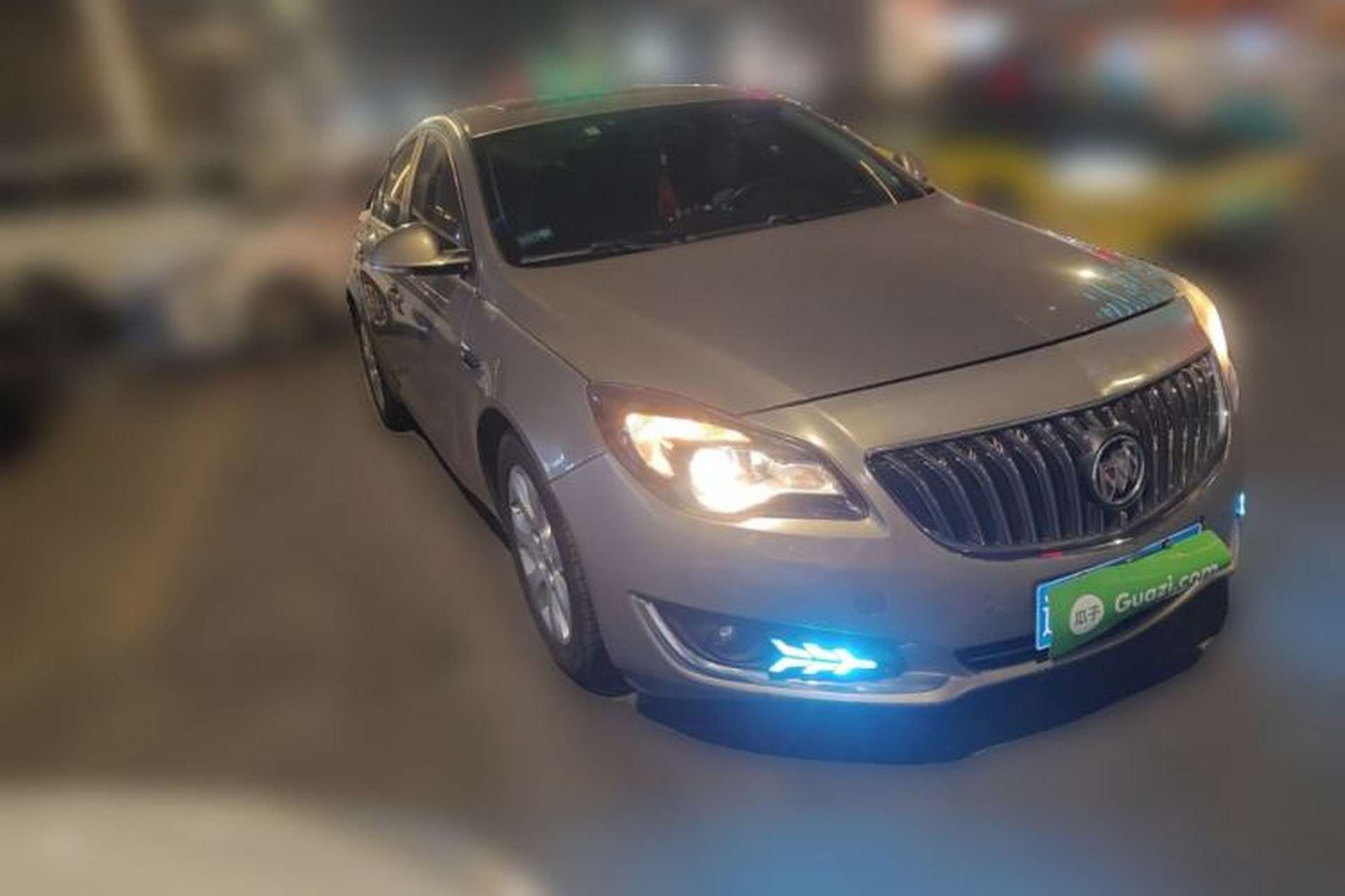 Used Buick Regal 2015 1.6T Leading Technology Model Front Right 45 Deg