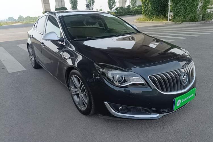 Used Buick Regal 2015 1.6T Elite Tech Model Front Right 45 Deg