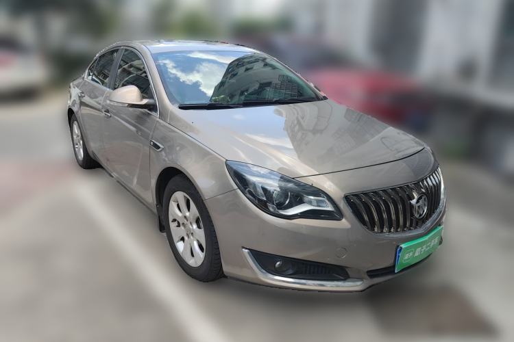 Used Buick Regal 2015 1.6T Elite Tech Model Front Right 45 Deg