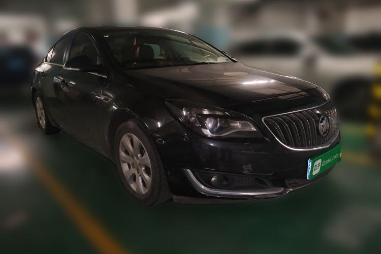 Used Buick Regal 2015 1.6T Fashion Tech Model Front Right 45 Deg