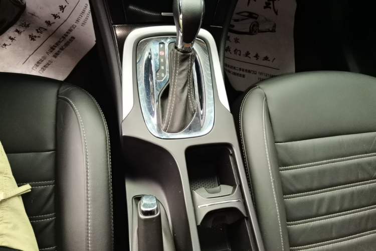 Used Buick Regal 2015 1.6T Fashion Tech Model Gear Lever