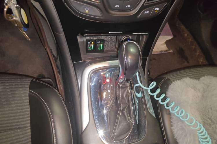 Used Buick Regal 2015 1.6T Leading Technology Model Gear Lever