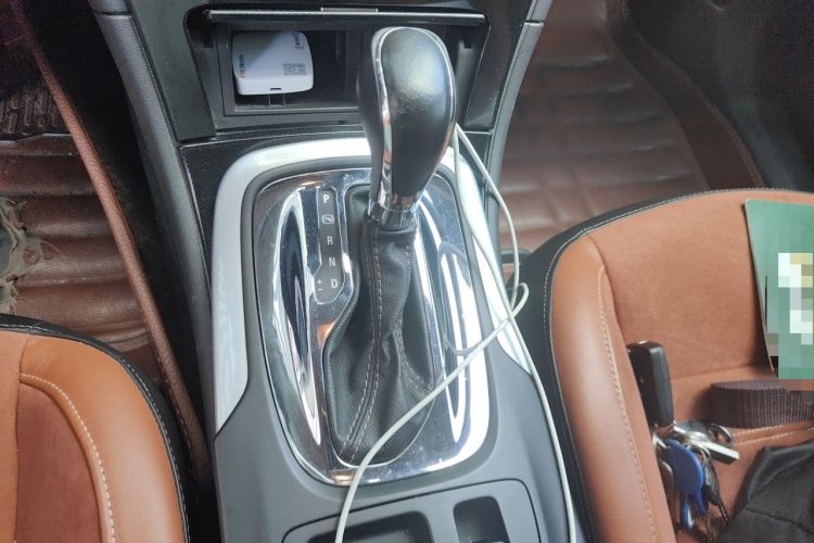 Used Buick Regal 2015 1.6T Elite Tech Model Gear Lever