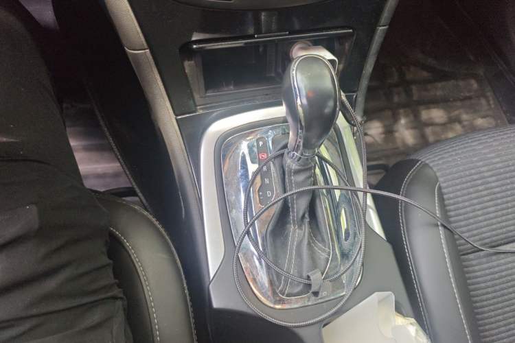 Used Buick Regal 2015 1.6T Leading Technology Model Gear Lever
