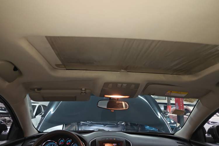 Used Buick Regal 2015 1.6T Leading Technology Model Headliner