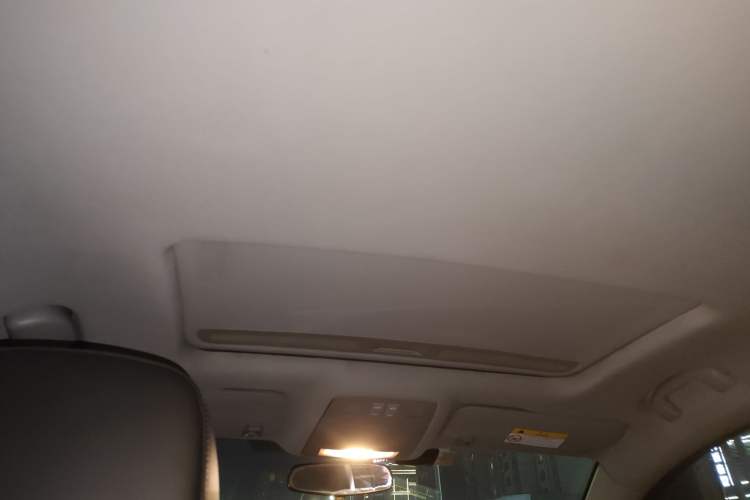 Used Buick Regal 2015 1.6T Leading Technology Model Headliner