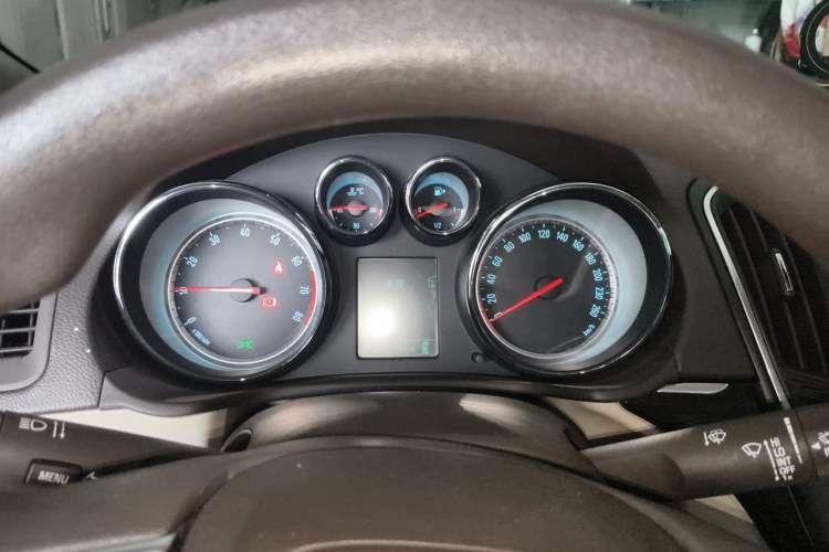 Used Buick Regal 2015 2.0L Leading Fashion Edition Instrument Cluster
