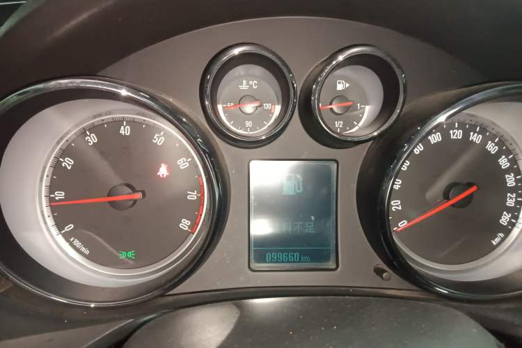 Used Buick Regal 2015 1.6T Leading Technology Model Instrument Cluster