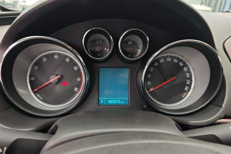 Used Buick Regal 2015 1.6T Leading Technology Model Instrument Cluster