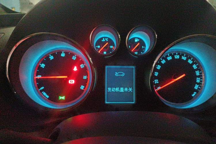 Used Buick Regal 2015 2.0L Leading Fashion Edition Instrument Cluster