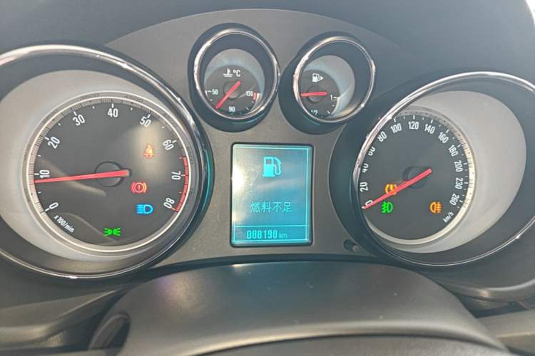 Used Buick Regal 2015 1.6T Leading Technology Model Instrument Cluster