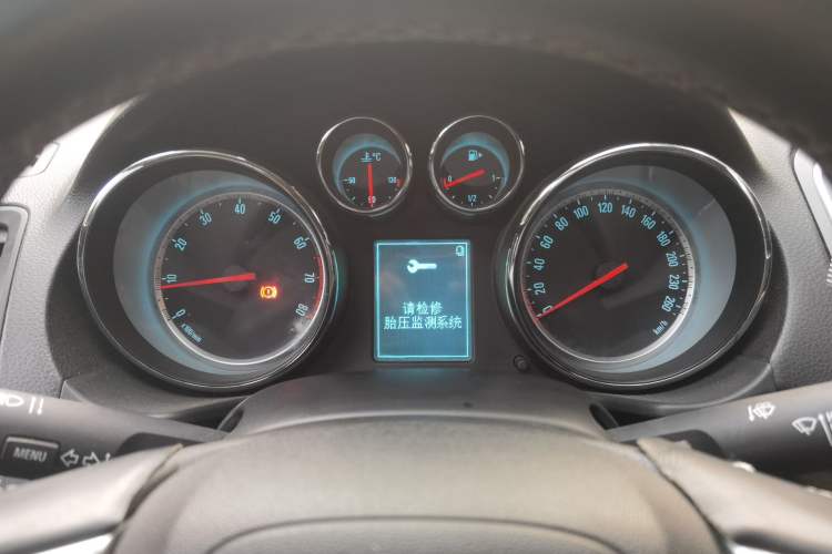 Used Buick Regal 2015 1.6T Fashion Tech Model Instrument Cluster