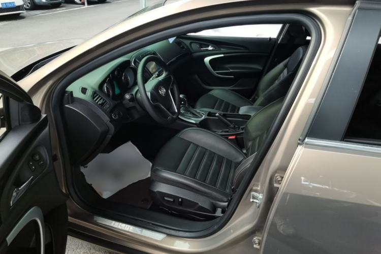 Used Buick Regal 2015 1.6T Fashion Tech Model Left Front Seat