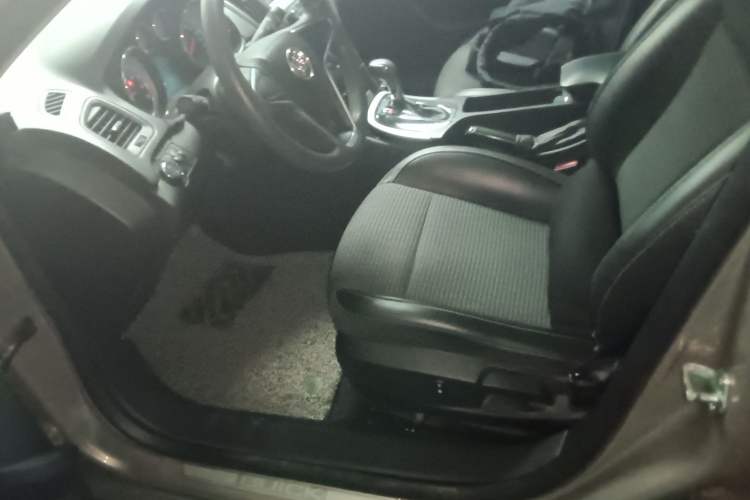 Used Buick Regal 2015 1.6T Leading Technology Model Left Front Seat