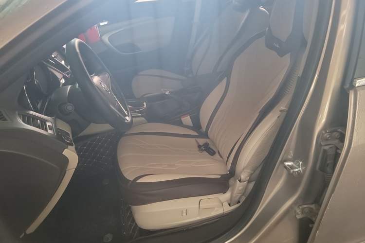 Used Buick Regal 2015 2.0L Leading Fashion Edition Left Front Seat