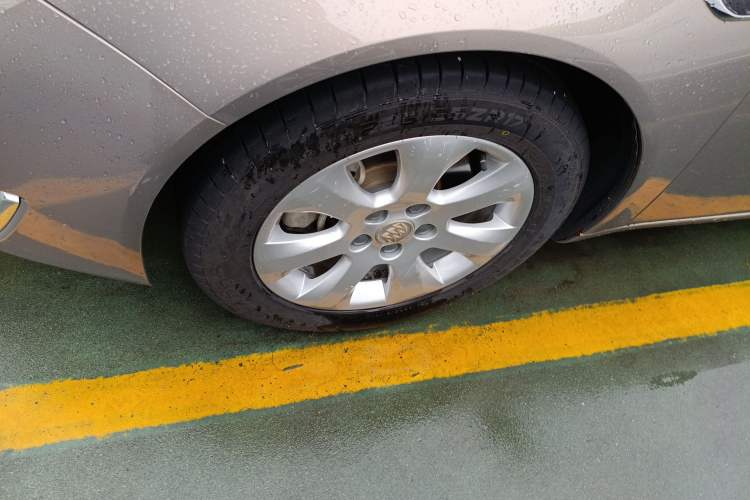 Used Buick Regal 2015 1.6T Leading Technology Model Left Front Wheel Hub