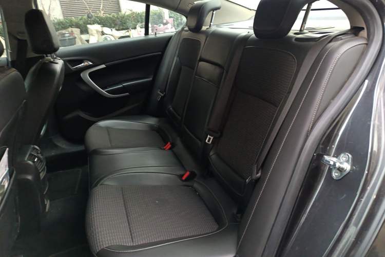 Used Buick Regal 2015 1.6T Leading Technology Model Left Rear Seat