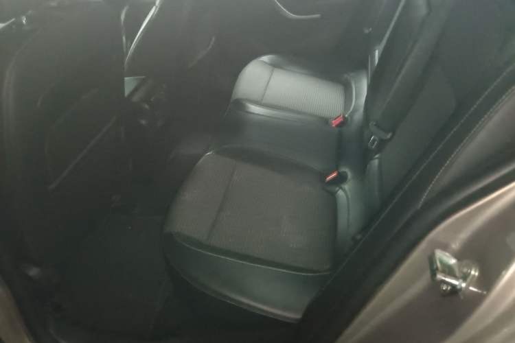 Used Buick Regal 2015 1.6T Leading Technology Model Left Rear Seat