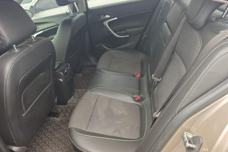 Used Buick Regal 2015 1.6T Leading Technology Model Left Rear Seat
