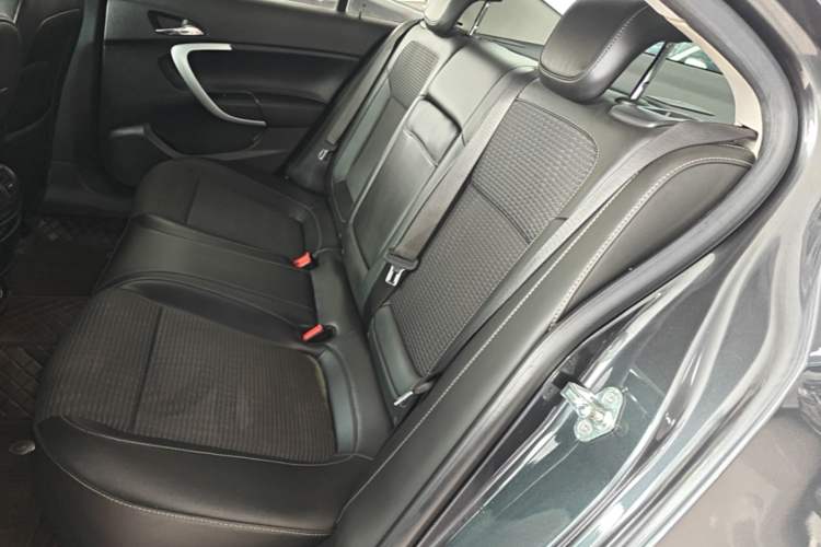 Used Buick Regal 2015 1.6T Leading Technology Model Left Rear Seat