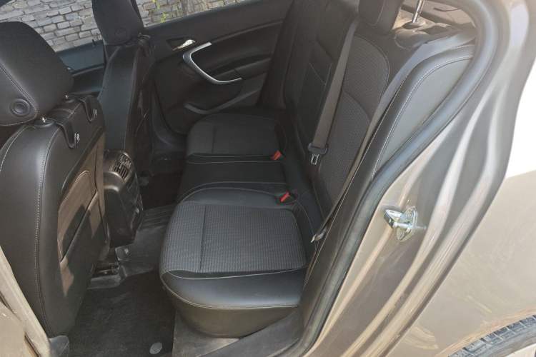 Used Buick Regal 2015 1.6T Leading Technology Model Left Rear Seat