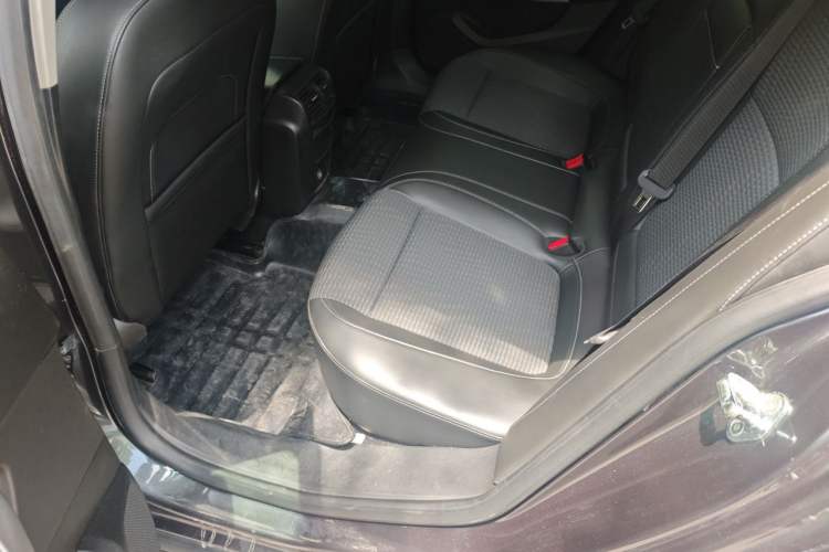Used Buick Regal 2015 1.6T Leading Technology Model Left Rear Seat