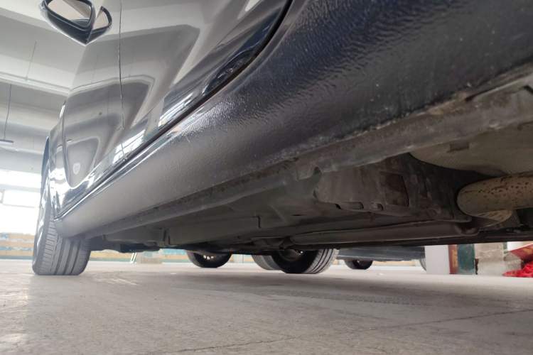 Used Buick Regal 2015 1.6T Elite Tech Model Left Side Sill