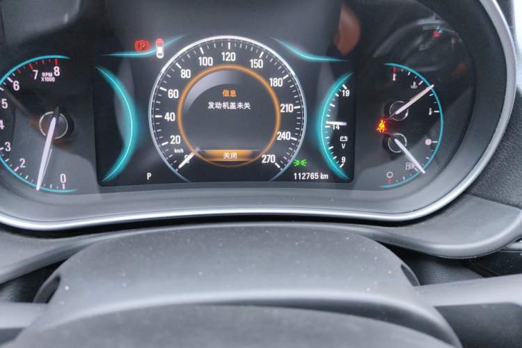 Used Buick Regal 2015 1.6T Elite Tech Model Odometer Close Up