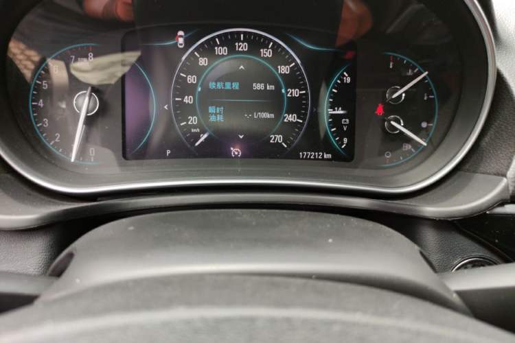 Used Buick Regal 2015 1.6T Elite Tech Model Odometer Close Up