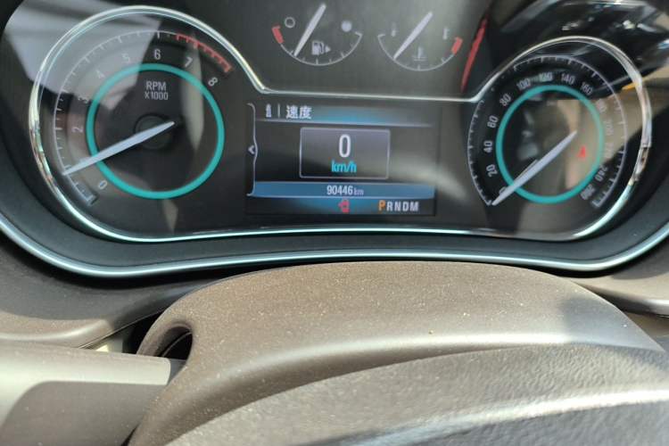 Used Buick Regal 2015 2.0L Elite Fashion Edition Odometer Close Up