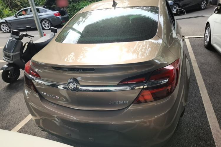 Used Buick Regal 2015 1.6T Fashion Tech Model Rear