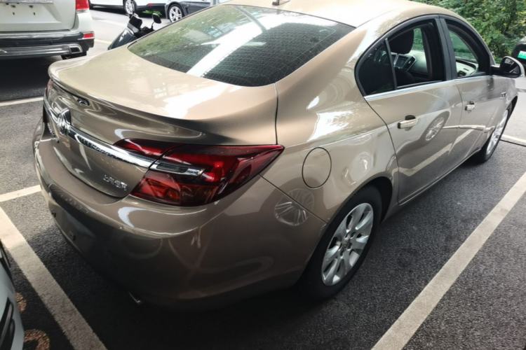 Used Buick Regal 2015 1.6T Fashion Tech Model Rear Right 45 Deg