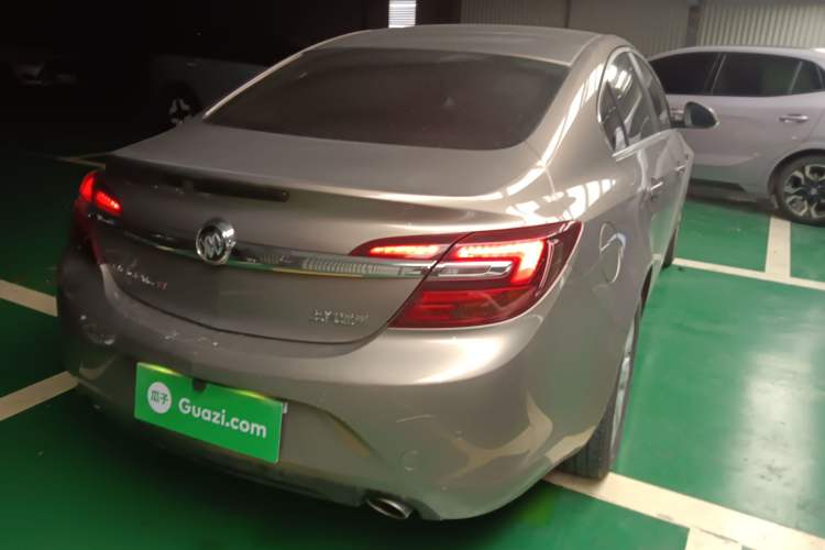 Used Buick Regal 2015 1.6T Leading Technology Model Rear Right 45 Deg