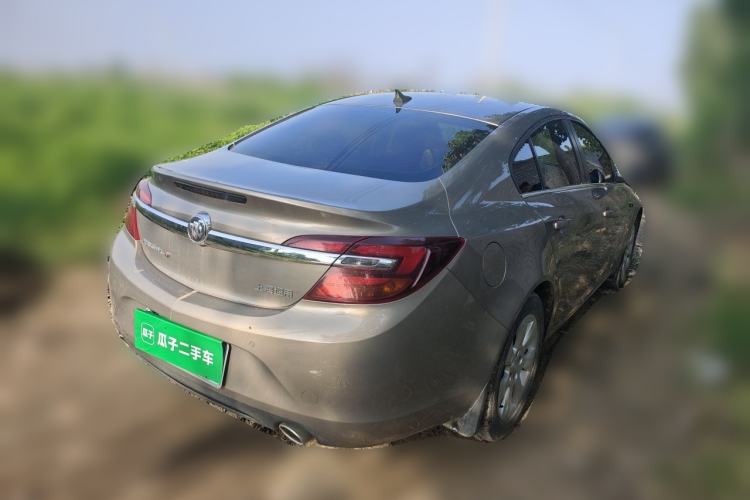 Used Buick Regal 2015 1.6T Leading Technology Model Rear Right 45 Deg