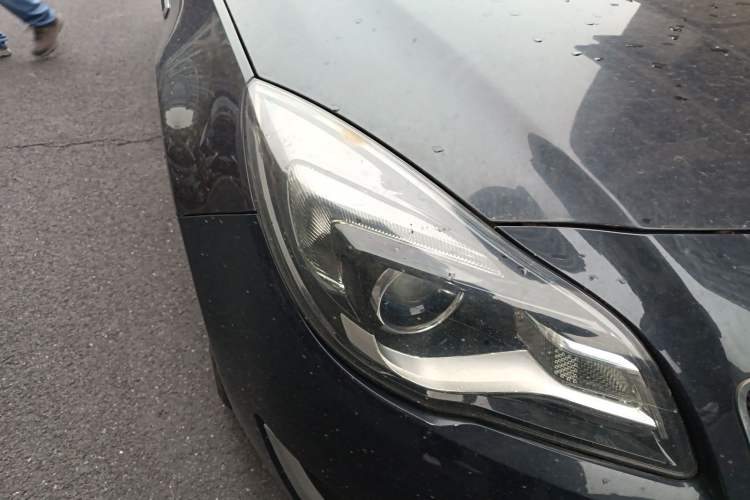 Used Buick Regal 2015 1.6T Leading Technology Model Right Front Headlight