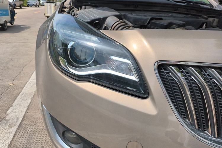 Used Buick Regal 2015 2.0L Elite Fashion Edition Right Front Headlight