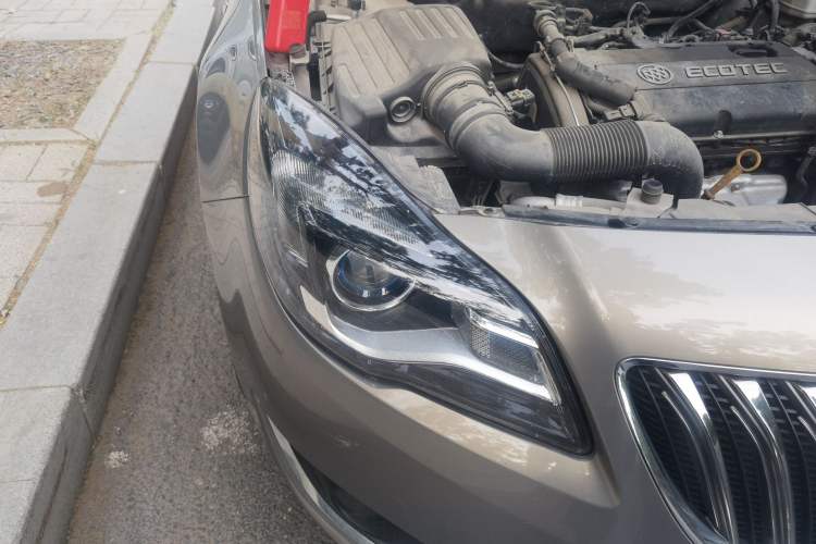 Used Buick Regal 2015 1.6T Fashion Tech Model Right Front Headlight