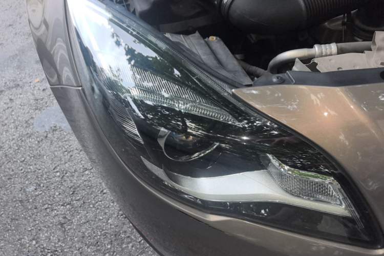 Used Buick Regal 2015 1.6T Leading Technology Model Right Front Headlight